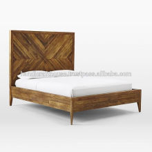 Cama de madera con acabado antiguo King Size